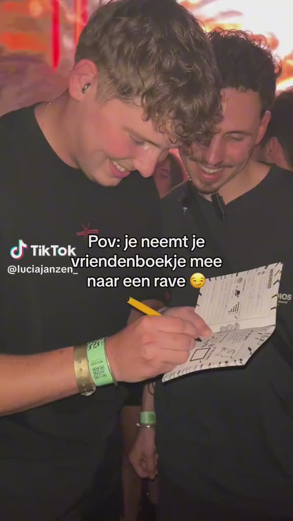 Het Grote Rave Vriendenboek